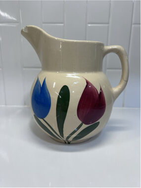 Vintage 1950s Watt Pottery Tulip Pitcher #16 USA